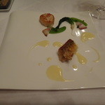 シェ・コーベ - 甘鯛のポワレと帆立のグリル