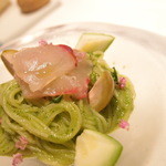 キメラ - シマアジのベルガモットマリネと小メロンの冷製カッペリーニ