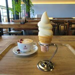 CAFE Smiths' - ソフトクリーム：さっぱりして美味し　うふっ