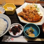 諸国 ひものと - 厚切り生姜焼き定食　1280円
