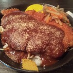 Gusuku - もう一枚、三元豚ソースカツ丼