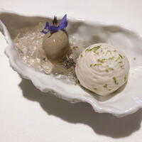 オマージュ - 岩牡蠣 3025円