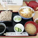 生蕎麦 末広 - カツ丼そばセット(600円)※そば大盛