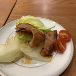 SOYBEAN FARM - 味噌漬け豚のソテーサラダ添え