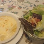 シーズン - サラダ、ミニグラタン