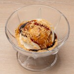 Kuromitsu soybean ice cream