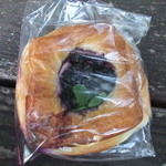 おおむら夢ファームシュシュ　パン工房 - ブルーベリーのデニッシュ