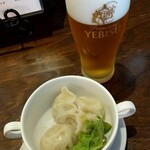 Huang'S Maruyama - 点心セットの水餃子とビール