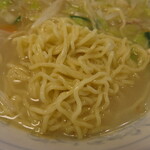 次幸 - 湯麺の麺