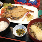 駒八 - 焼魚の天ぷら蕎麦ランチ