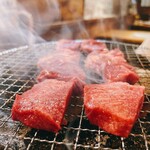 炭火焼肉ホルモン 横綱三四郎 - 