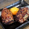 鶏ざ - 料理写真:焼きつくね(卵黄)