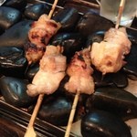 Yakitori Marukin - 温かいまま召し上がれの石です