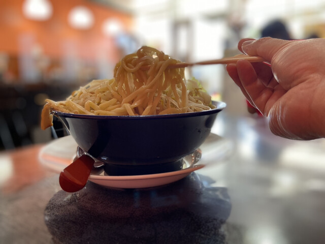 新潟発祥ラーメン なおじ 沖縄一号店 奥武山公園 ラーメン 食べログ