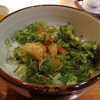 和み酒 仁 - ねぎあな天丼。ネギを少し避けてみたところです。おいしそうですよね。