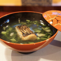 日本料理 大竹 - 椀物　甘鯛炭火焼　小松菜　青梗菜　あおさ