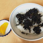 満州ニラら～めんの店 さかえや - のりめし，漬物