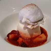 リストランテ カノフィーロ - 苺のパンナコッタ