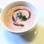 くらしき桃子 - 2021年ストロベリープレミアムアフタヌーンティーメニューの苺のポタージュ。白玉が２つ入っていて、スムージーに近い感覚です。