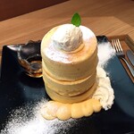 Cafe brunch TAMAGOYA - 日の出たまごのプレミアムパンケーキ