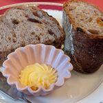 カンパニョーラ - 自家製のパン