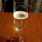 quarto - スパークリングワイン フルーティ 税込800円