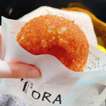 スペイン窯 パンのトラ - 半熟卵のキーマカレーパン