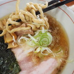 定助そばや - 煮干しラーメン麺アップ