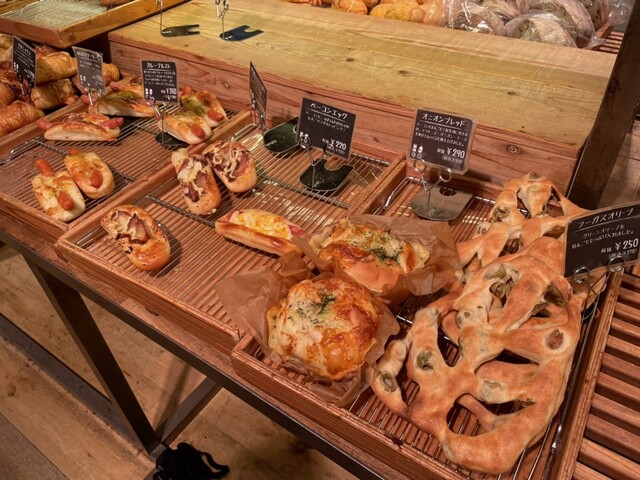 Ohana 道の駅はなぞの店 オハナ 小前田 パン 食べログ