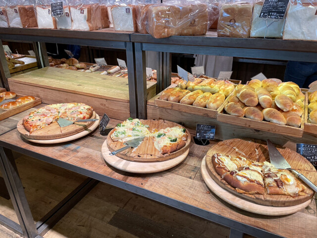 Ohana 道の駅はなぞの店 オハナ 小前田 パン 食べログ
