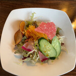 PREMIUM DINING WISH - 料理写真:前菜のサラダ。
揚げサツマイモ入り