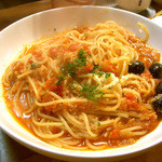 ＜８月＞プッタネスカ。う～ん、、、美味しい。「命令じゃ。皆の者、食べてみよ～と言いたい。」(笑)