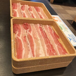 しゃぶ葉  - 三元豚バラ食べ放題コースのバラ肉♪