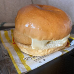 ファミリーマート - バンズのクラウンをその上に