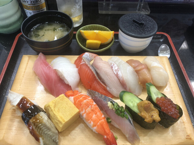 ジャンボおしどり寿司 磯子店 京急富岡 回転寿司 食べログ ジャンボおしどり寿司 磯子店 京急富岡 回転寿司 食べログ