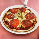 オリーブ - 生トマトとバジルのピザ　¥968-