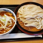 久兵衛屋 - 旨辛肉つけ汁うどん 704円