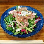 串焼き 巴 - ルッコラサラダ？