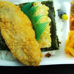 ほっかほっか亭 - 料理写真:言わずと知れた のり弁！この日は大盛で。