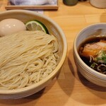 迂直 - 鰹昆布出汁　味玉・醤油つけ麵