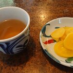 うずら家 - そば茶とたくあん