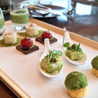 ザ タヴァン グリル＆ラウンジ - 