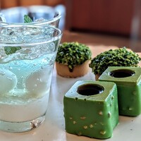 ザ タヴァン グリル＆ラウンジ - 