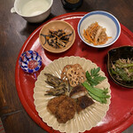 Tomita Shuzou - お惣菜の残り物で、蓮根ミンチフライはちょっと焦げたのを自分用に