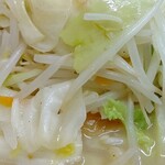 日高屋 - 麺アップ。(210512)