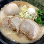 山亀家 - 特製豚骨塩