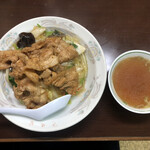 中華料理 宮原屋 - 焼肉丼(税込800円)