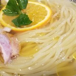 塩そば専門店 桑ばら - 地鶏たたきの昆布水塩つけそば