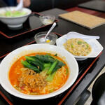 王府家宴 - 白坦々麺+半チャーハン（ランチ）