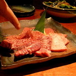 よろにく - ハラミ、芯タン、赤ミスジ